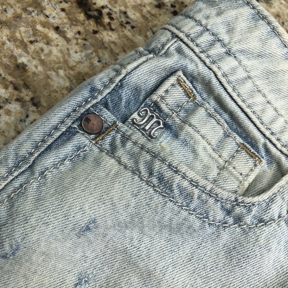 Miss Me Distressed Light Denim Frayed Hem Mini Skirt 26 - Picture 5 of 6